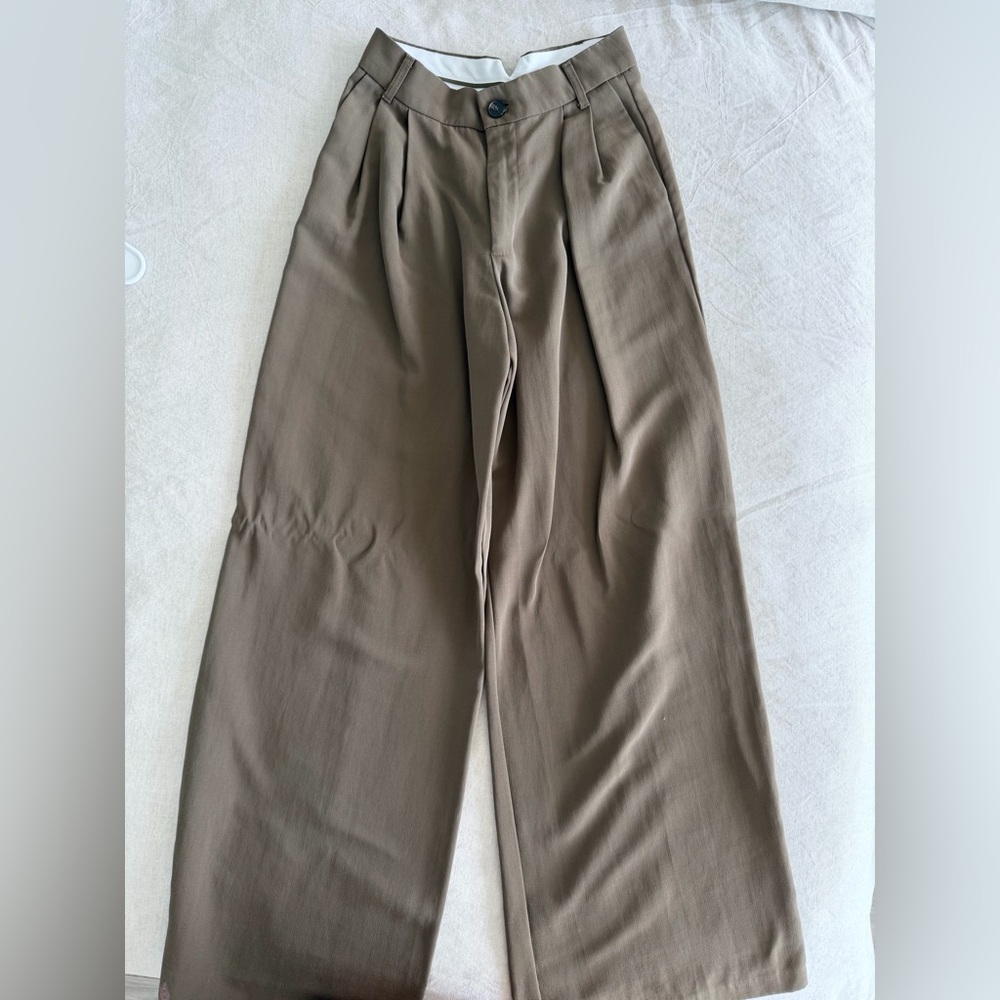 Zara Women’s Khaki